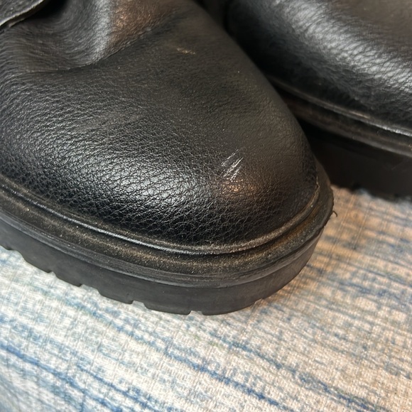 Guess Black & Gold Ankle Boots - Picture 3 of 8